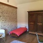 2 Au Calme A La Maison Des Bambous Bed & Breakfast