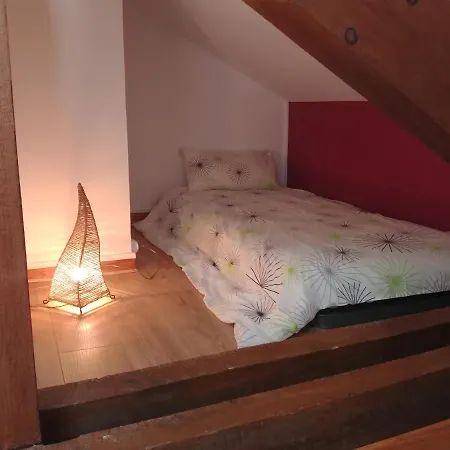2 Au Calme A La Maison Des Bambous Bed & Breakfast 3*