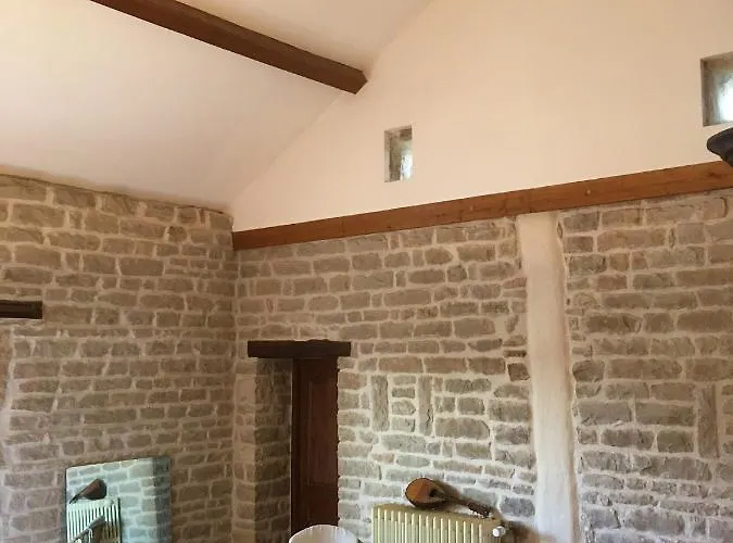 2 Au Calme A La Maison Des Bambous Bed & Breakfast